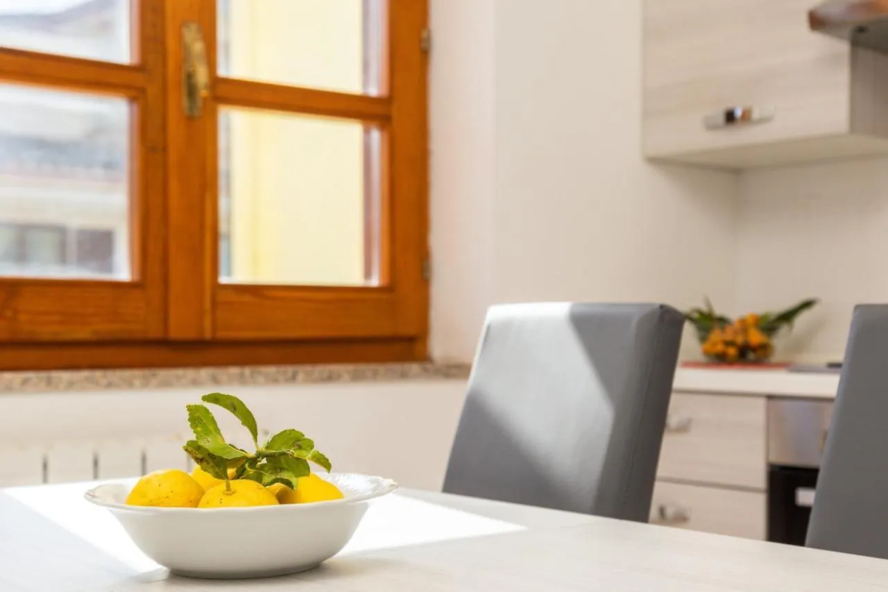 Casa A Due Passi Dal Mare Apartamento Àrbatax
