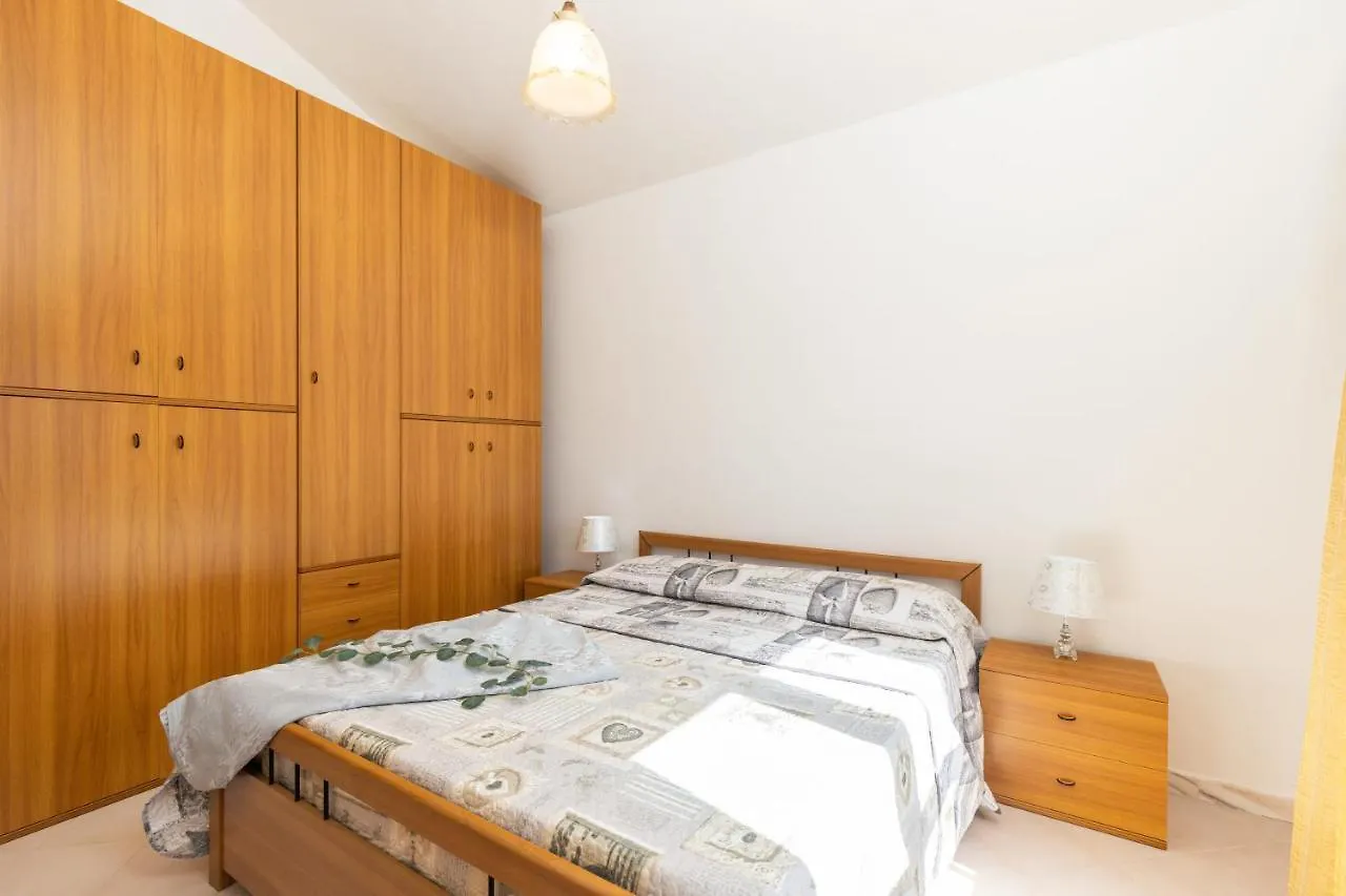 Casa A Due Passi Dal Mare Apartamento Àrbatax