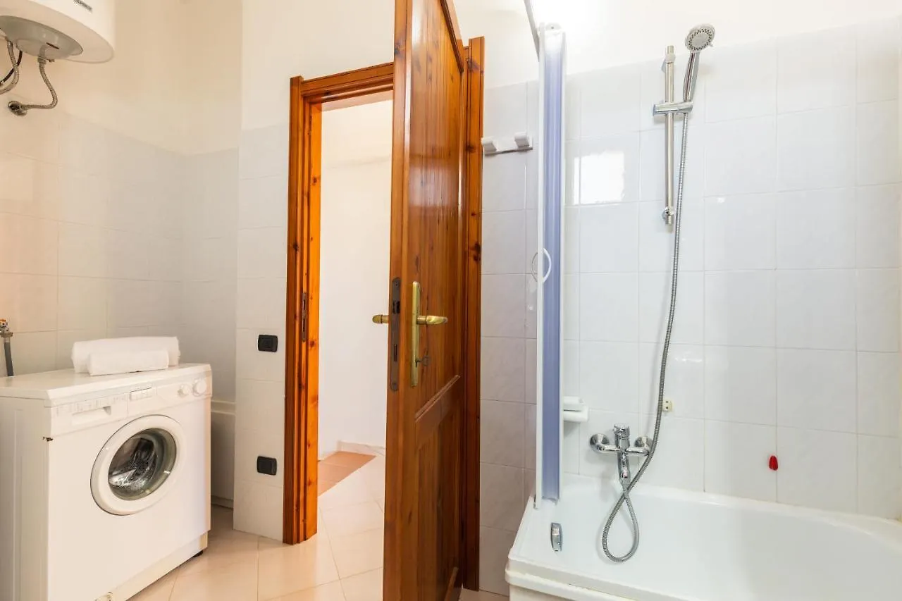 Casa A Due Passi Dal Mare Apartamento Àrbatax